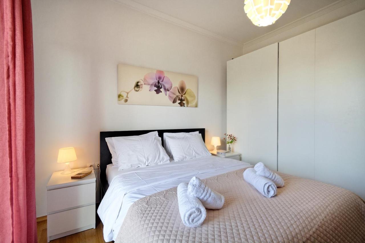 Glyfada Breeze Apartments Athena Bagian luar foto