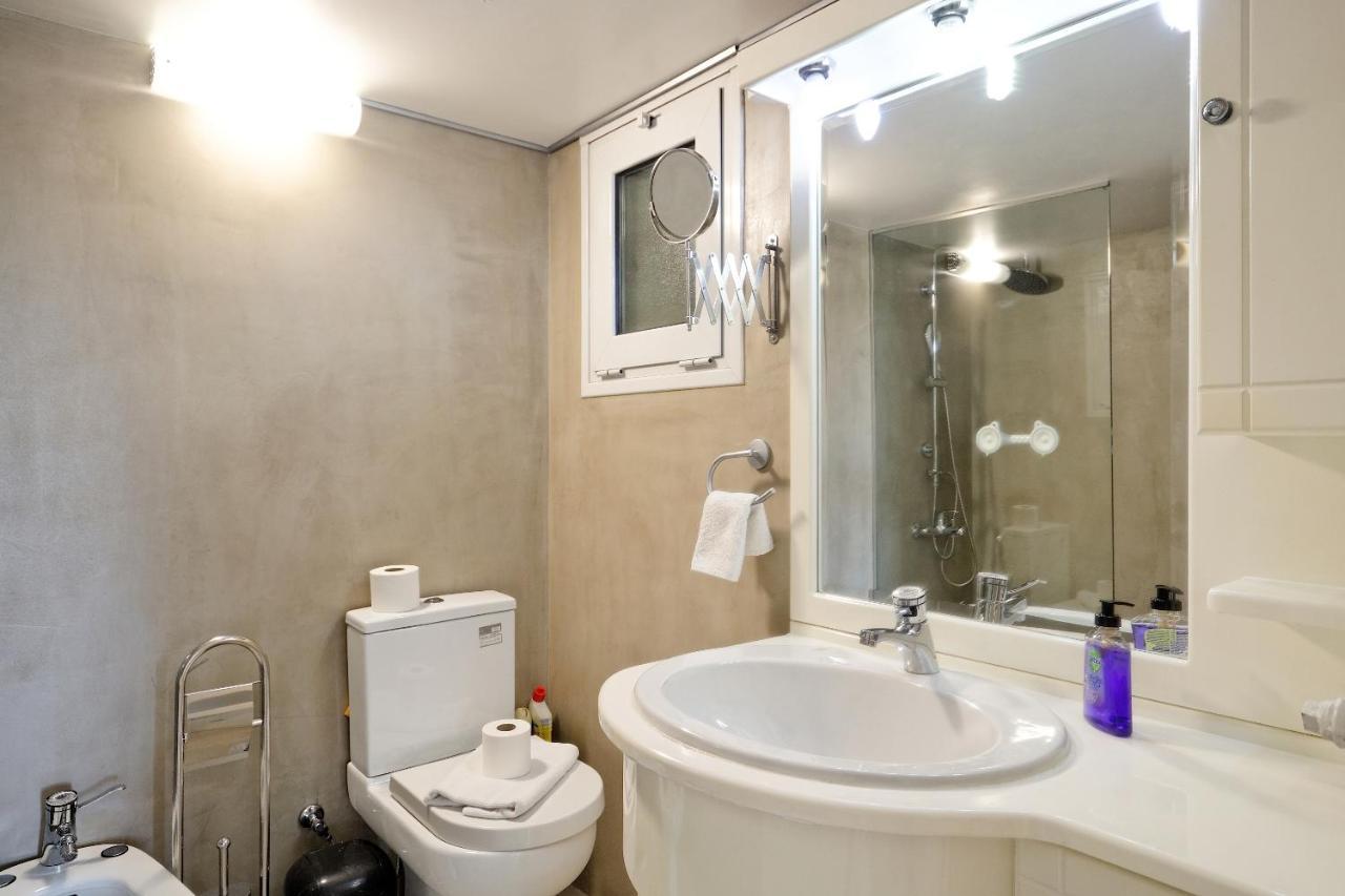 Glyfada Breeze Apartments Athena Bagian luar foto
