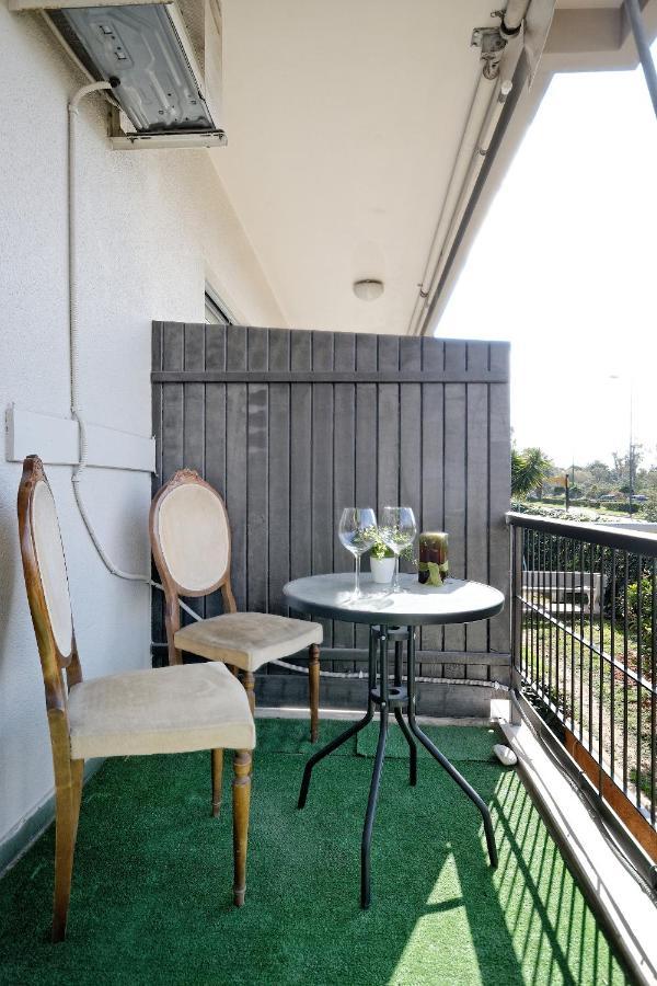 Glyfada Breeze Apartments Athena Bagian luar foto