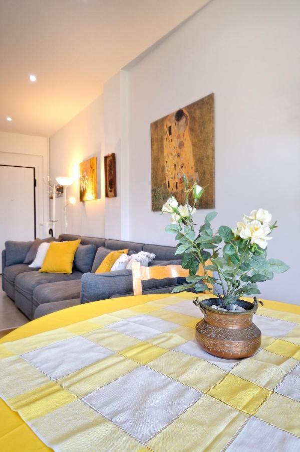 Glyfada Breeze Apartments Athena Bagian luar foto
