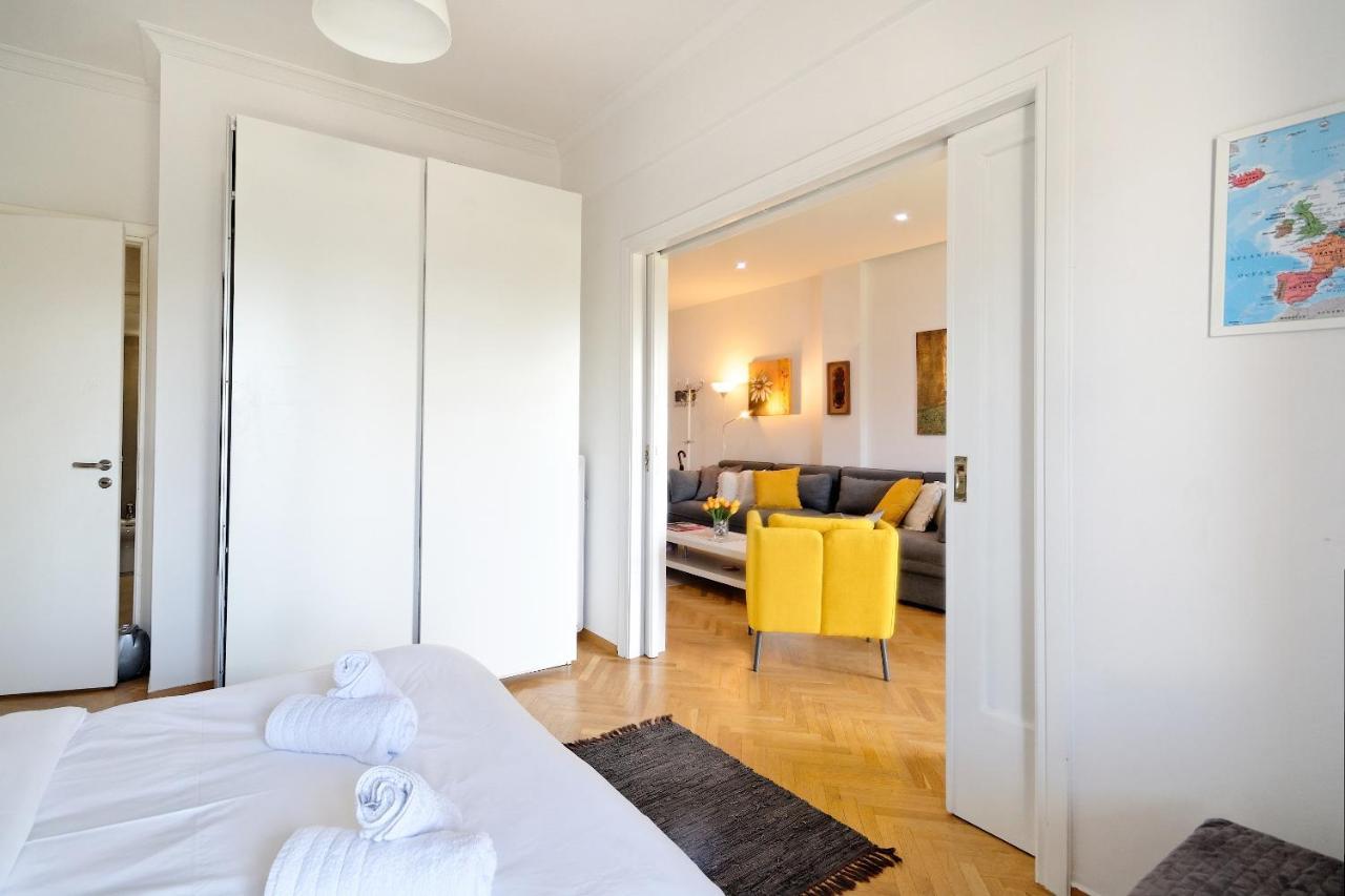 Glyfada Breeze Apartments Athena Bagian luar foto