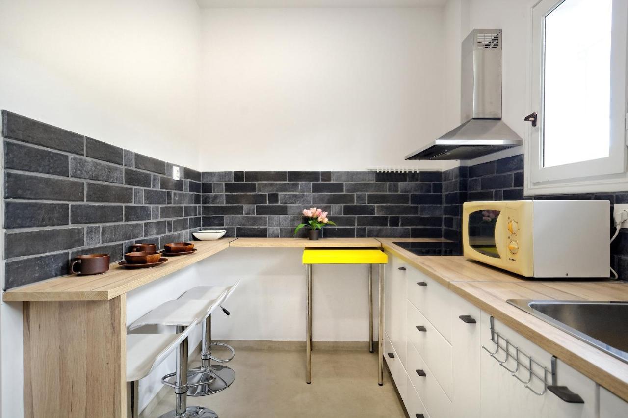 Glyfada Breeze Apartments Athena Bagian luar foto