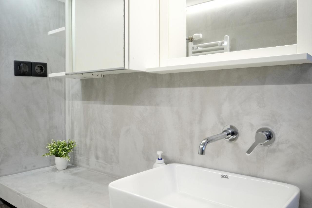 Glyfada Breeze Apartments Athena Bagian luar foto