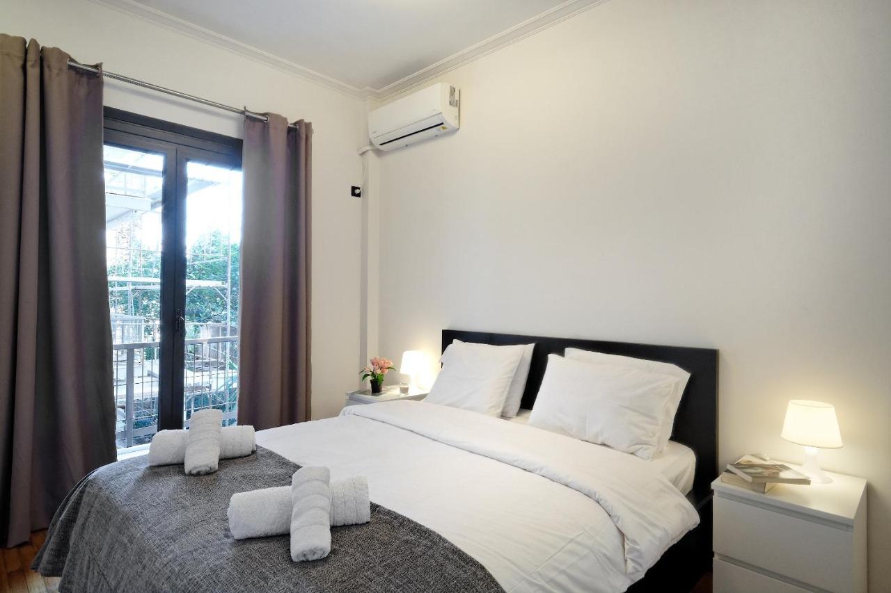Glyfada Breeze Apartments Athena Bagian luar foto