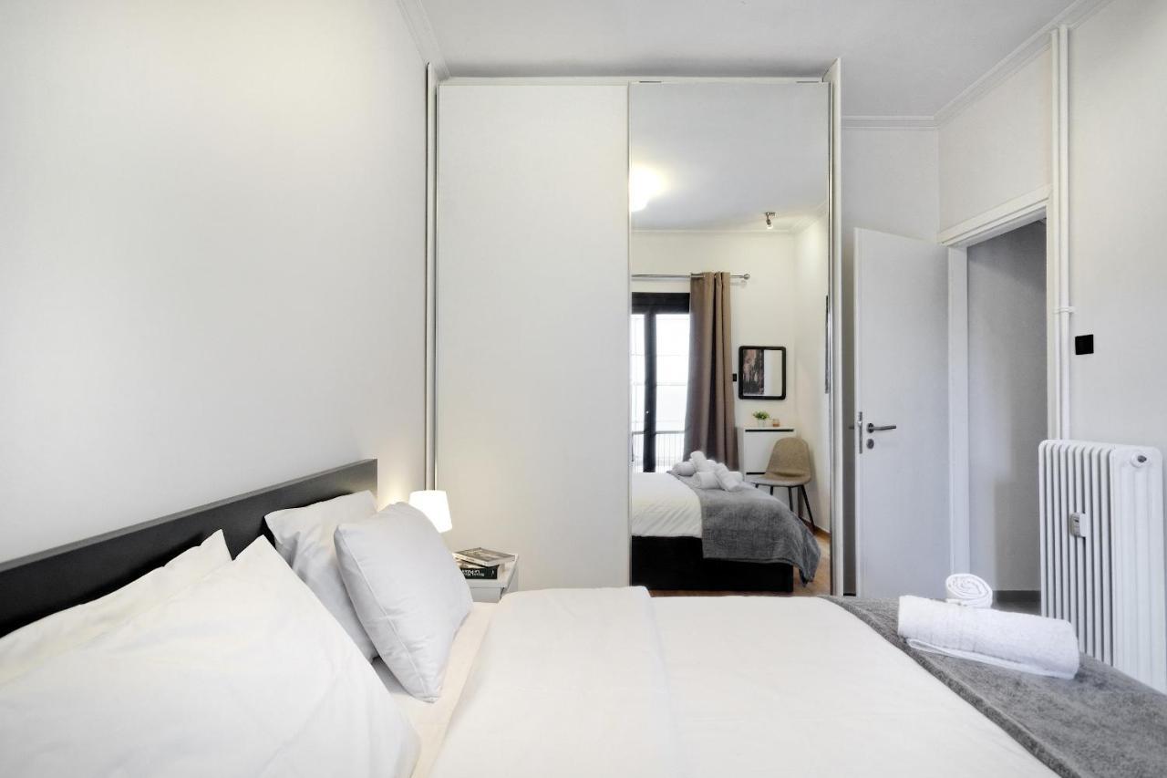 Glyfada Breeze Apartments Athena Bagian luar foto